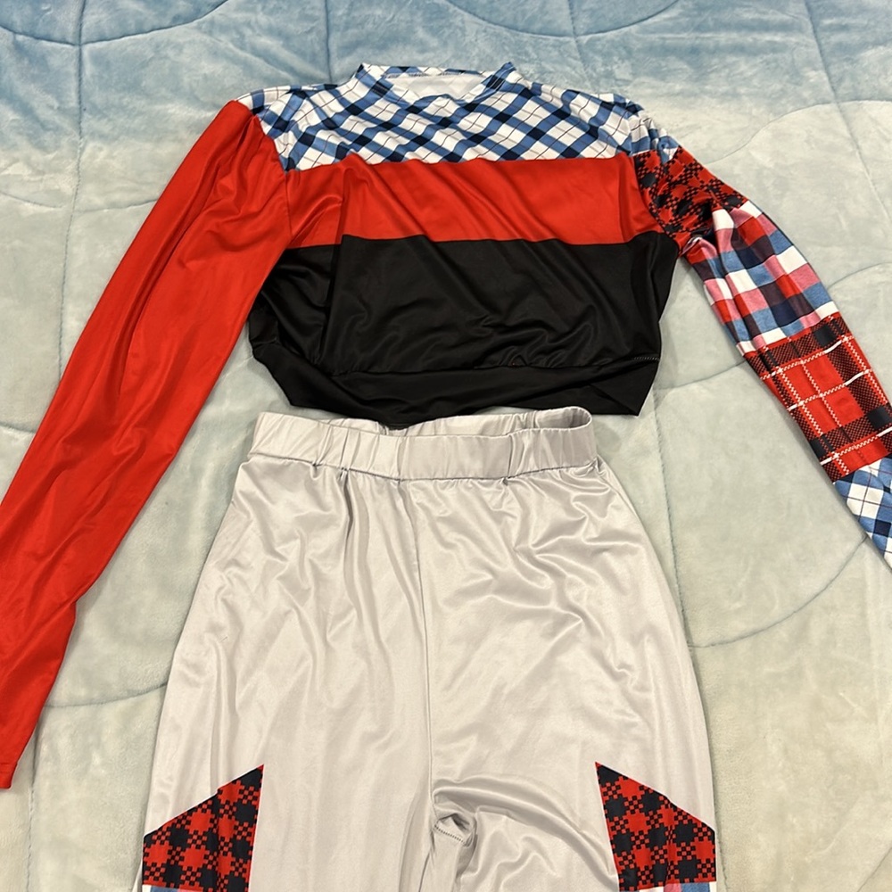 Two piece pant set - Picture 4 of 4